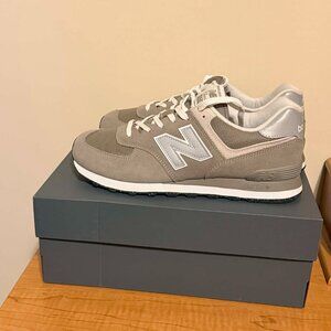 New Balance 574 Classic Sneakers – Men’s Size 11 – Gray/White – Brand New